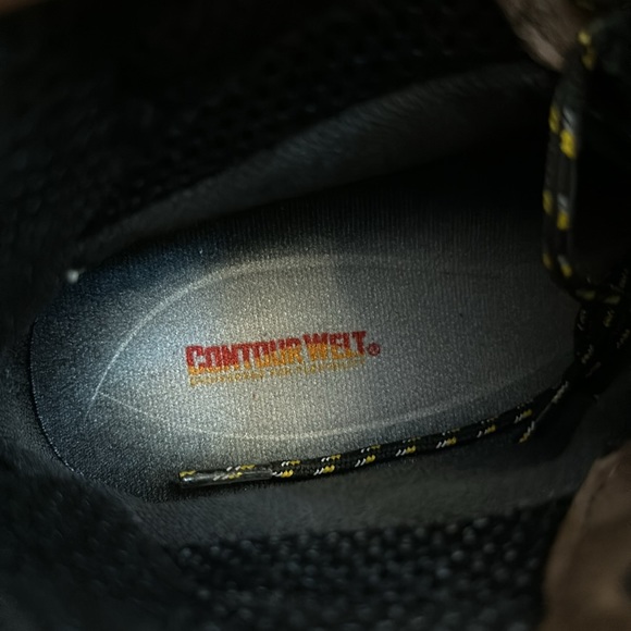 Wolverine mens boots size 8 US. Steel toe lightly warn small scuff on steel toe - Picture 8 of 11